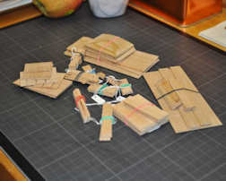 http://www.ulmo.net/miniatures/didier-wetzel/vignettes/malle-bar/2012-01-04 - stage ebenisterie - didier wetzel 02.jpg